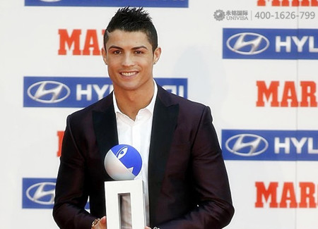 30歲出頭的C羅，是如何走上霸道總裁之路的？